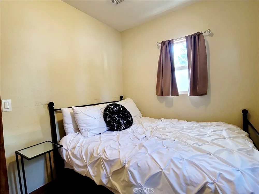 29251 Lake Brook Cedar Glen, CA 92321