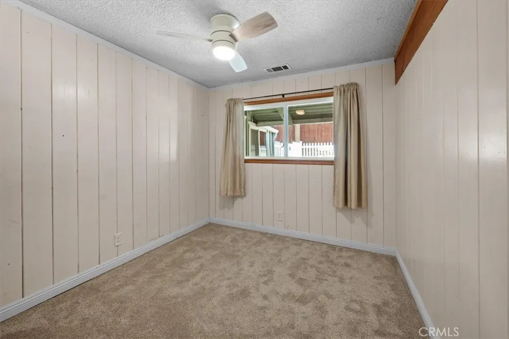 2170 Spring Oak Running Springs, CA 92382