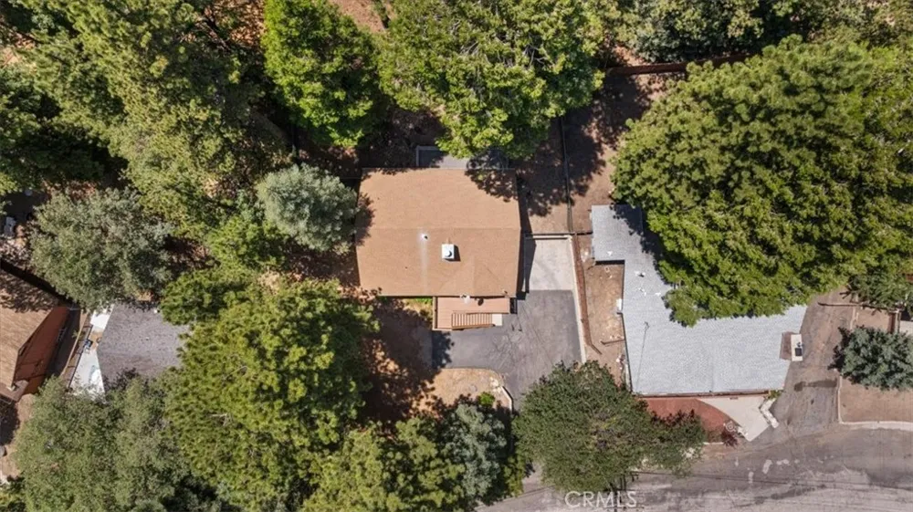 2170 Spring Oak Running Springs, CA 92382