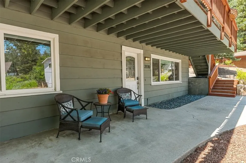 2170 Spring Oak Running Springs, CA 92382