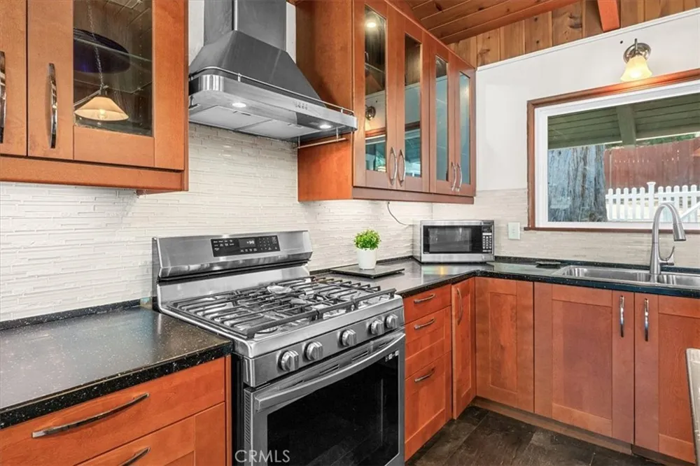 2170 Spring Oak Running Springs, CA 92382