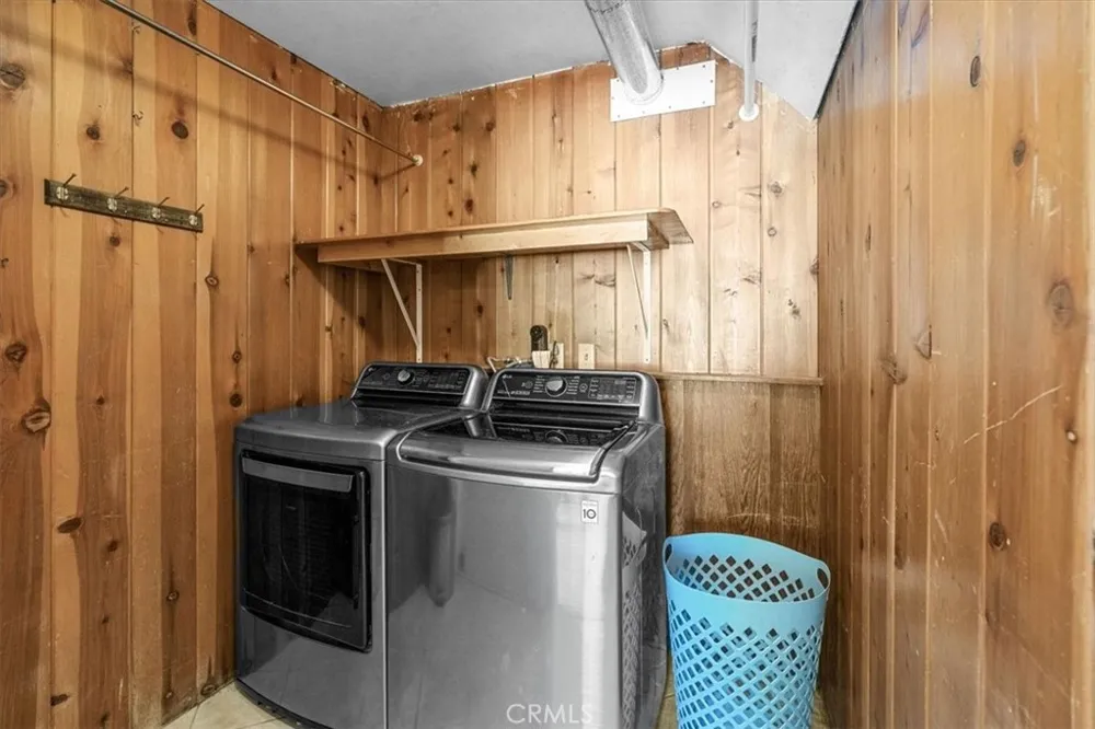 2170 Spring Oak Running Springs, CA 92382