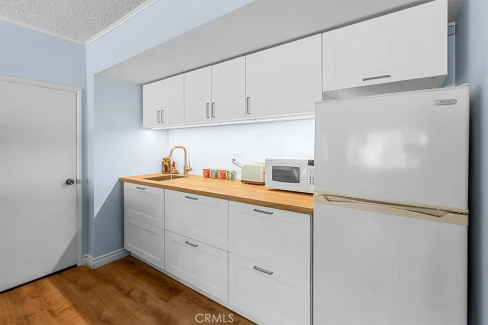 2170 Spring Oak Running Springs, CA 92382