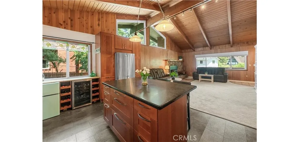 2170 Spring Oak Running Springs, CA 92382