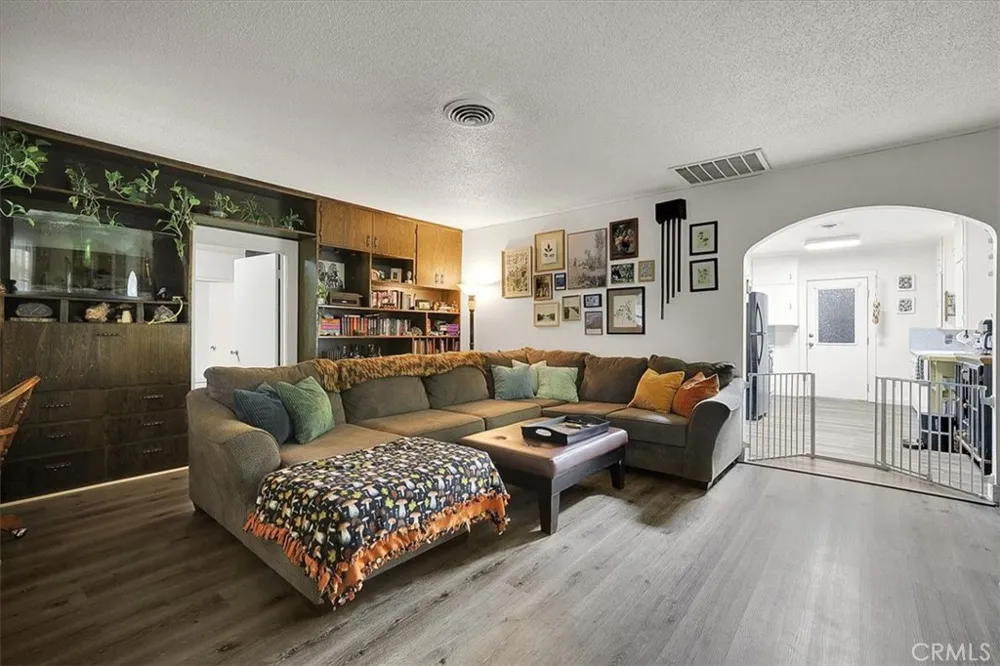 9834 Live Oak, CA 95953