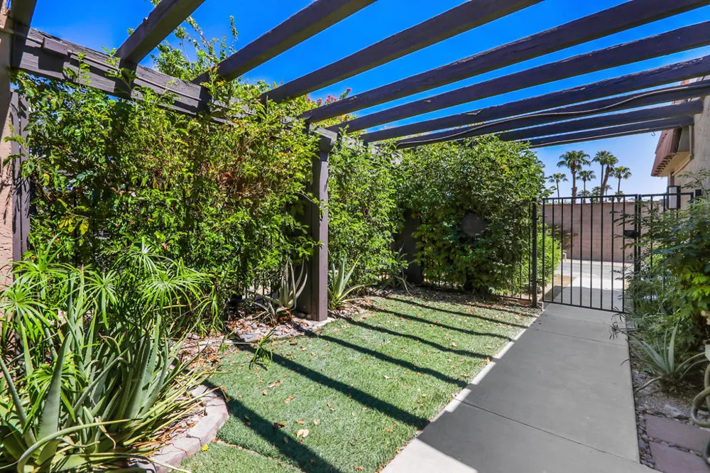 49151 Washington Street La Quinta, CA 92253