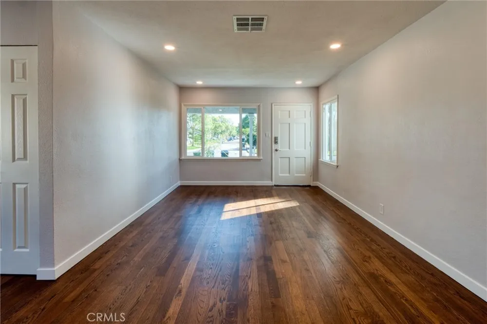 8237 Arnett Downey, CA 90241