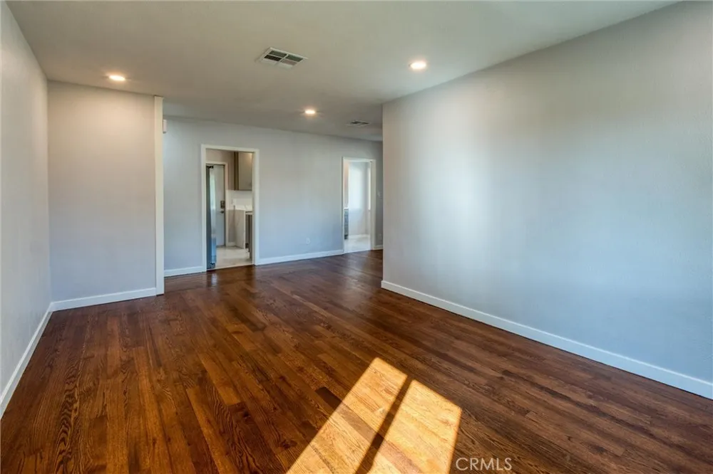 8237 Arnett Downey, CA 90241