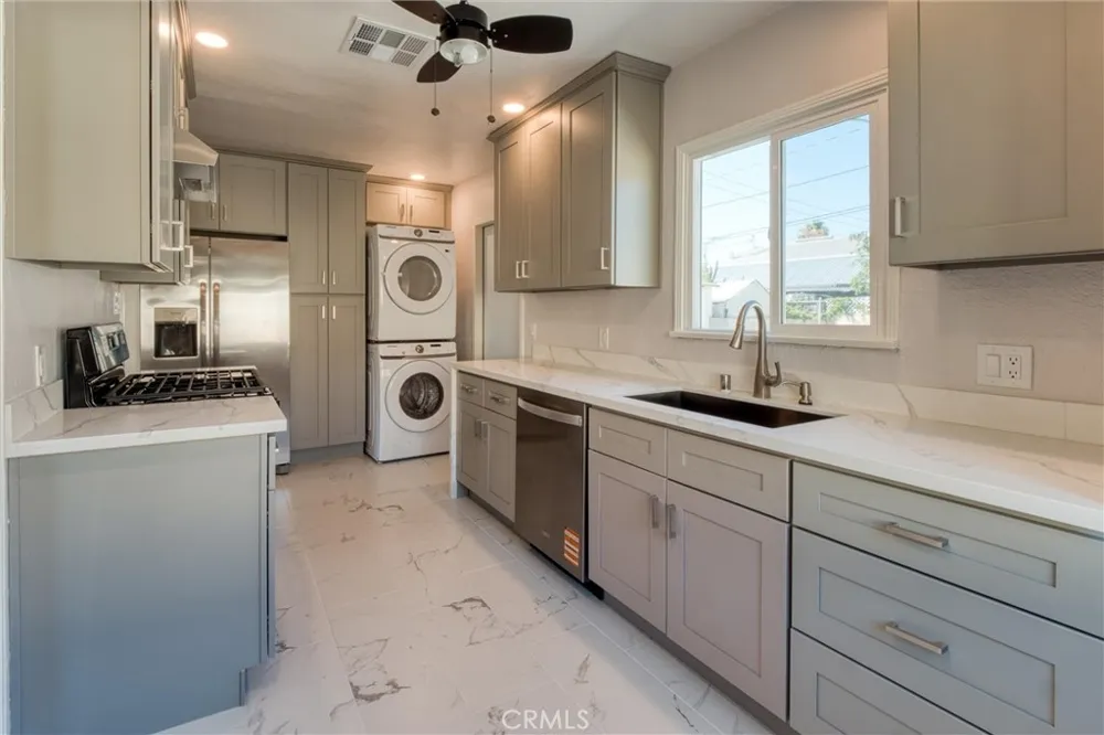 8237 Arnett Downey, CA 90241
