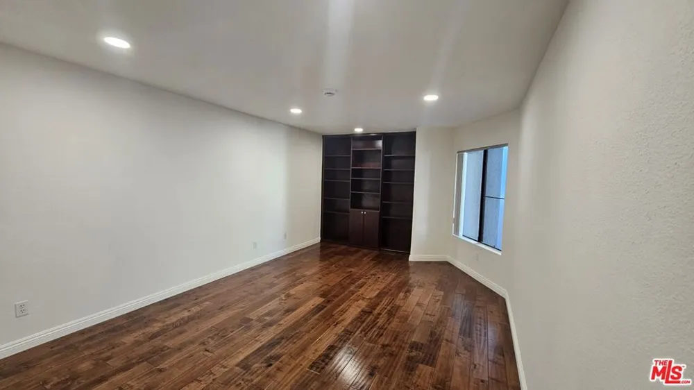 1940 Highland Avenue #59 Los Angeles, CA 90068