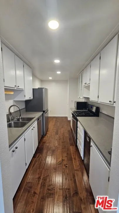 1940 Highland Avenue #59 Los Angeles, CA 90068