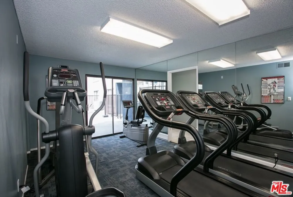 1940 Highland Avenue #59 Los Angeles, CA 90068