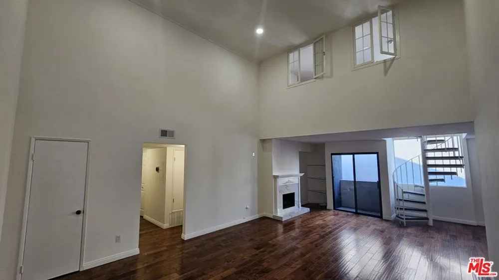 1940 Highland Avenue #59 Los Angeles, CA 90068