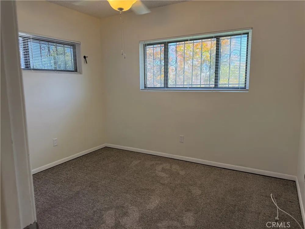 2938 Los Flores Lynwood, CA 90262
