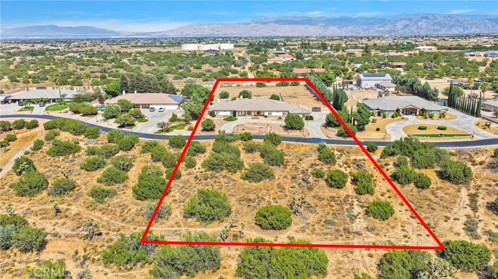 7091 Coriander Oak Hills, CA 92344