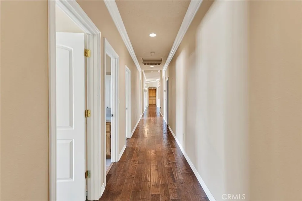 7091 Coriander Oak Hills, CA 92344