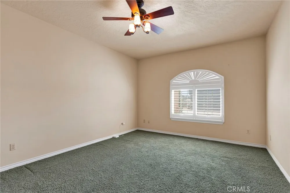 7091 Coriander Oak Hills, CA 92344