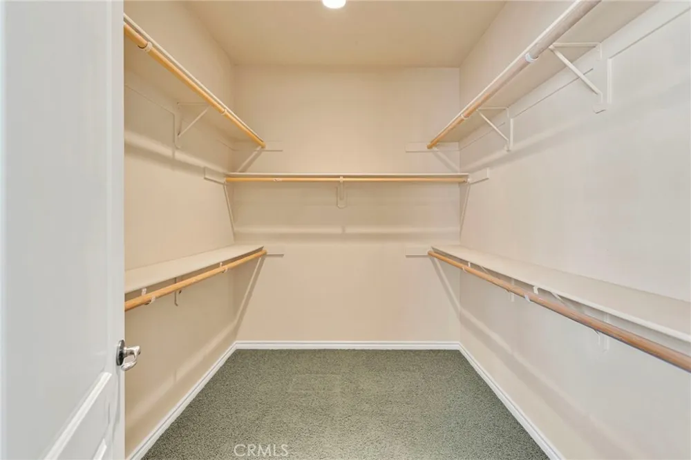 7091 Coriander Oak Hills, CA 92344