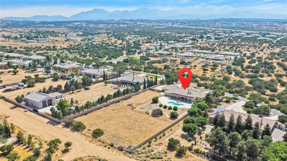 7091 Coriander Oak Hills, CA 92344