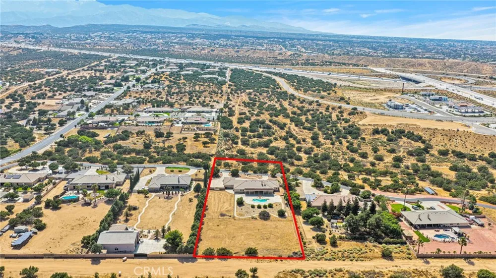 7091 Coriander Oak Hills, CA 92344