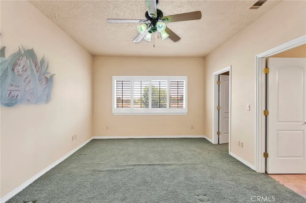 7091 Coriander Oak Hills, CA 92344