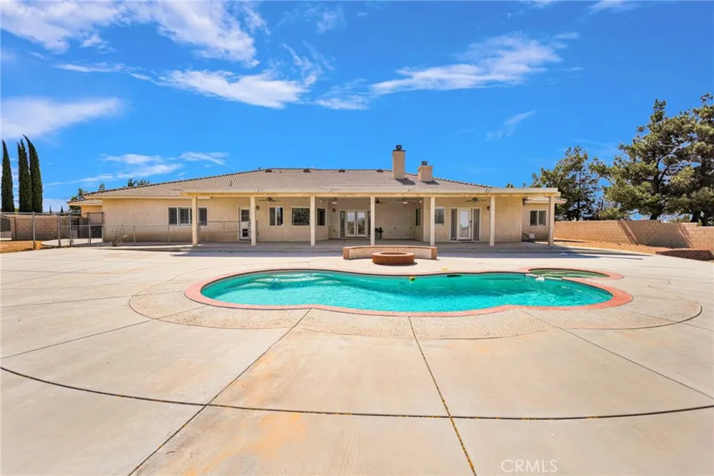 7091 Coriander Oak Hills, CA 92344