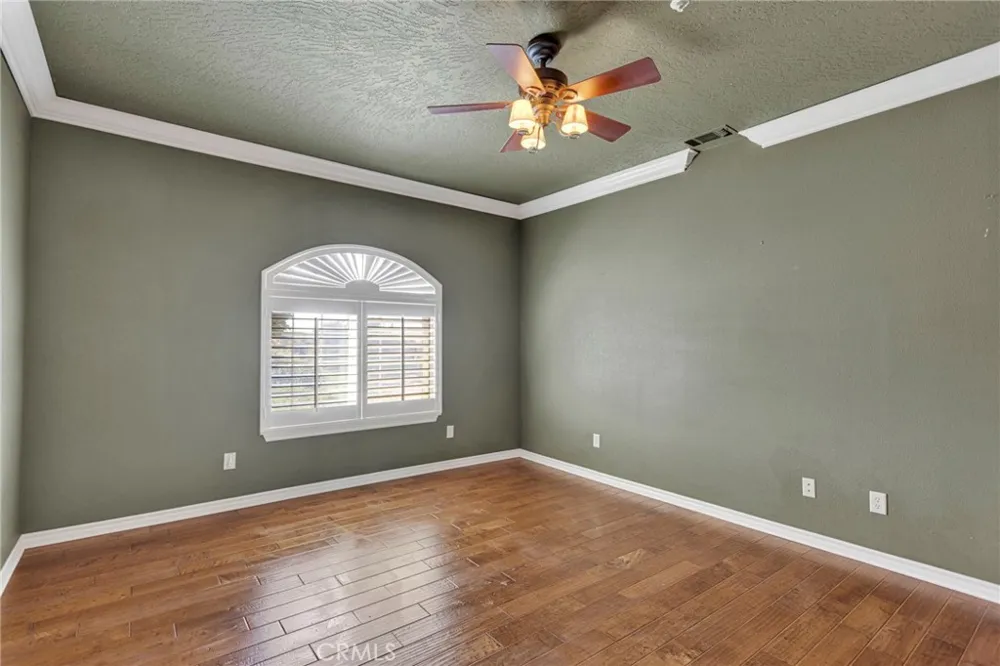 7091 Coriander Oak Hills, CA 92344
