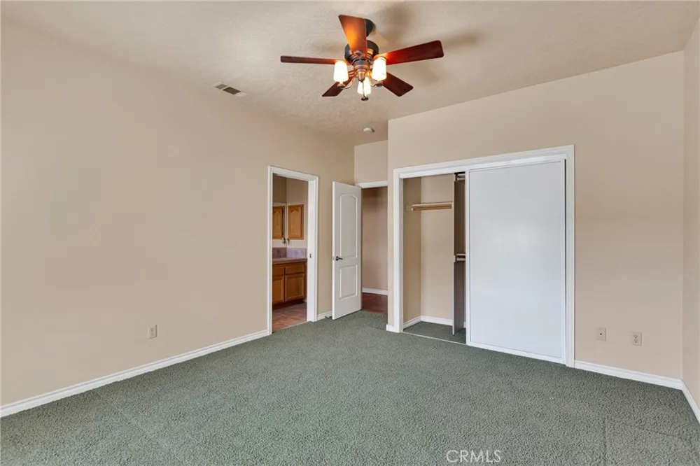 7091 Coriander Oak Hills, CA 92344