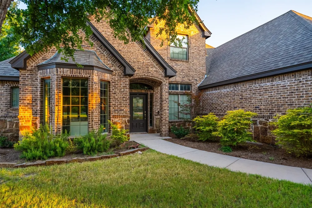 135 Crooked Stick Lane Aledo, TX 76008