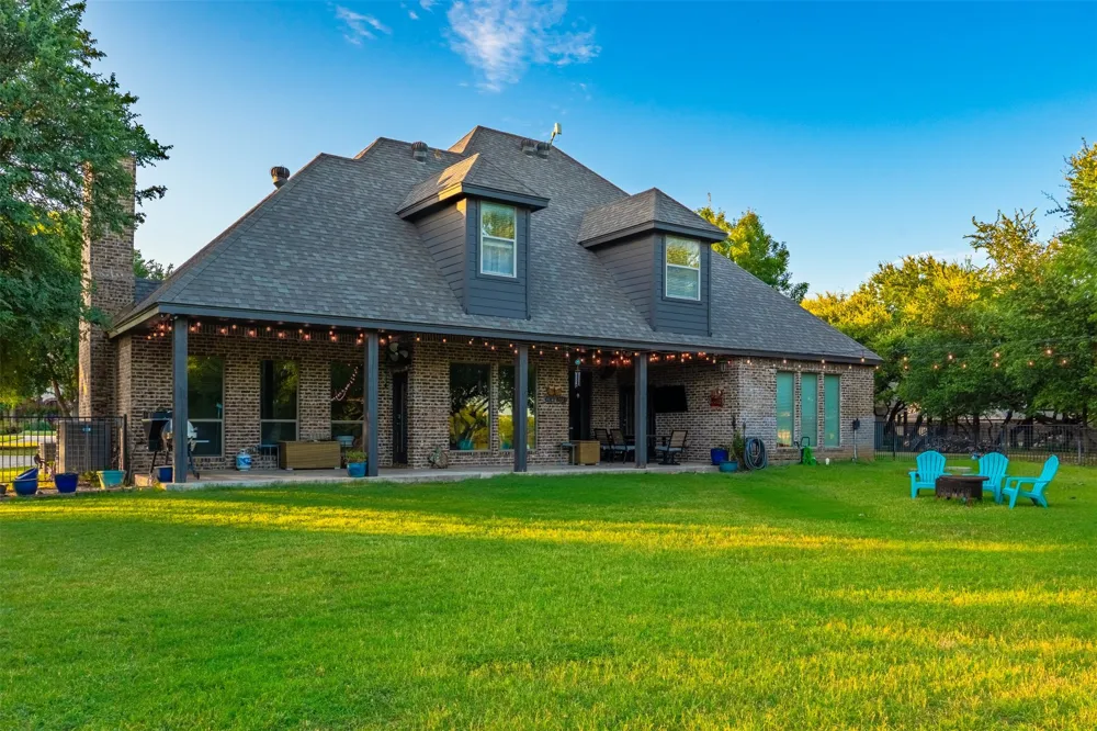 135 Crooked Stick Lane Aledo, TX 76008