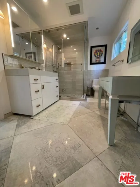 425 Sunridge Street Playa del Rey, CA 90293