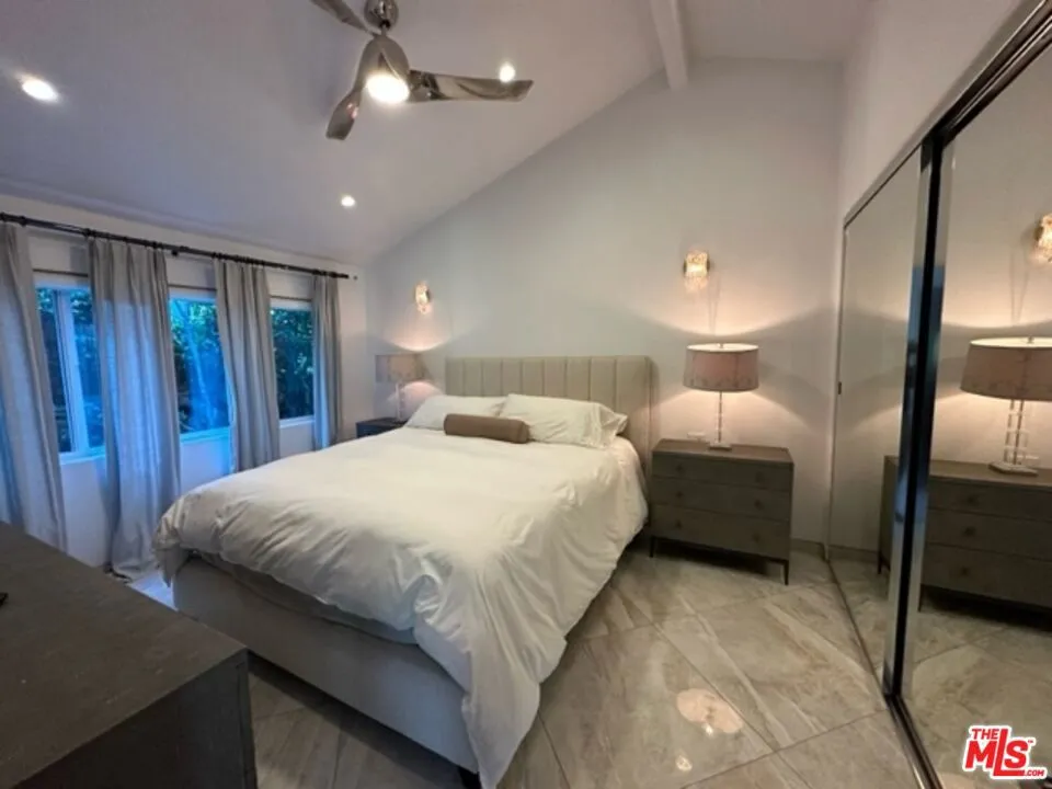 425 Sunridge Street Playa del Rey, CA 90293