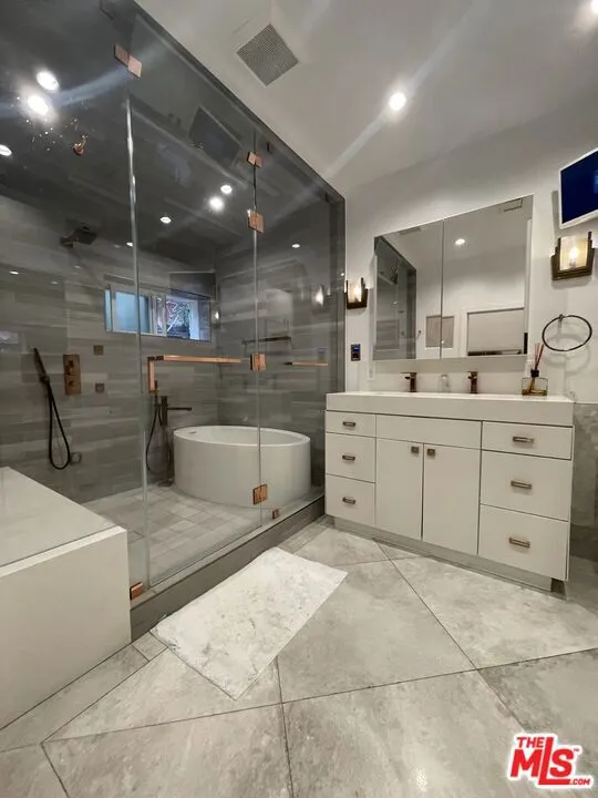 425 Sunridge Street Playa del Rey, CA 90293