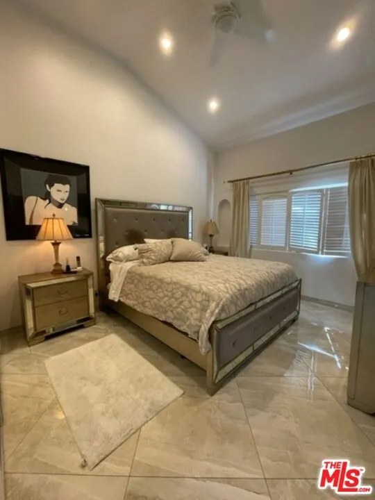 425 Sunridge Street Playa del Rey, CA 90293