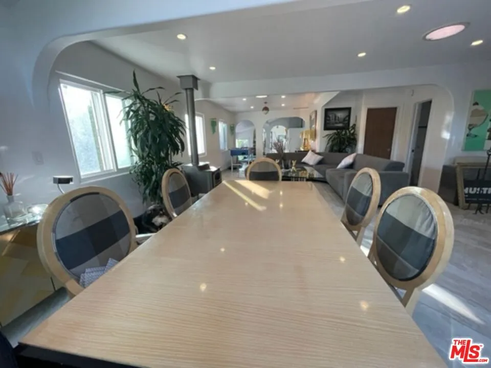425 Sunridge Street Playa del Rey, CA 90293