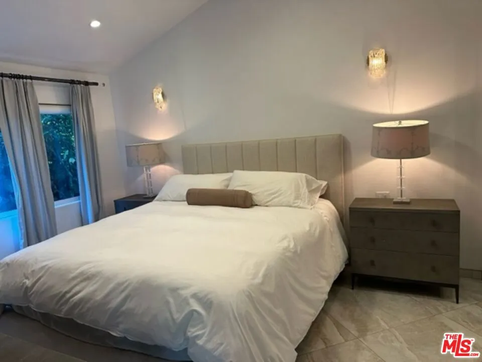 425 Sunridge Street Playa del Rey, CA 90293