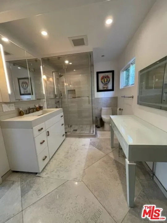 425 Sunridge Street Playa del Rey, CA 90293