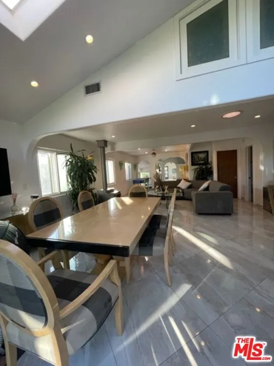 425 Sunridge Street Playa del Rey, CA 90293