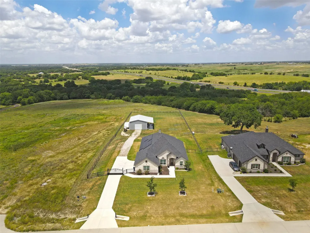 7409 Autumn Grove Lane Ponder, TX 76259