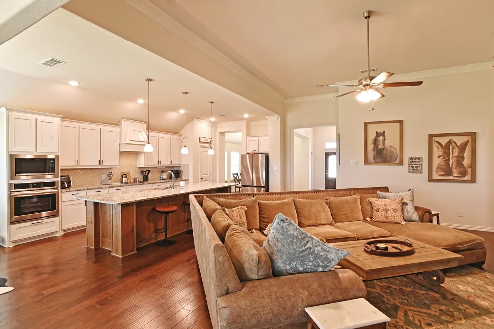7409 Autumn Grove Lane Ponder, TX 76259