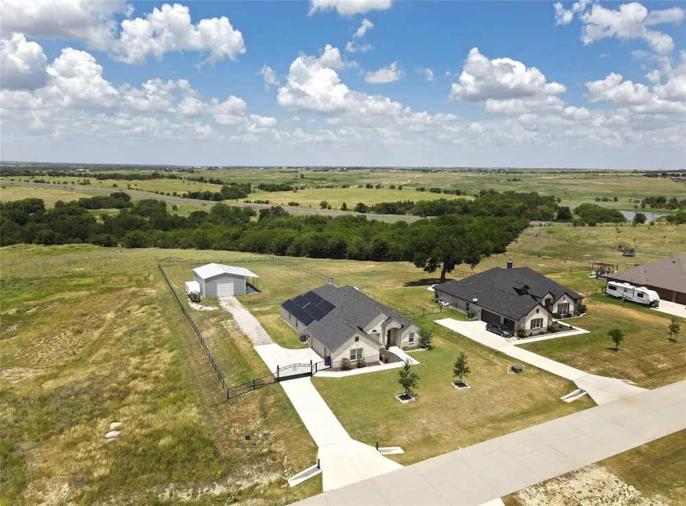 7409 Autumn Grove Lane Ponder, TX 76259