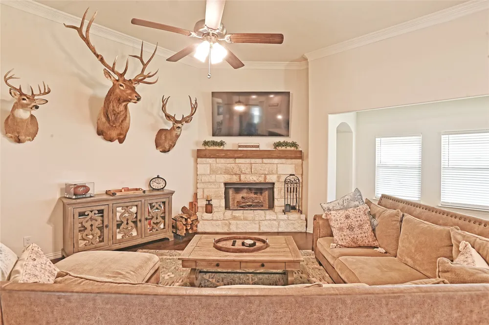 7409 Autumn Grove Lane Ponder, TX 76259