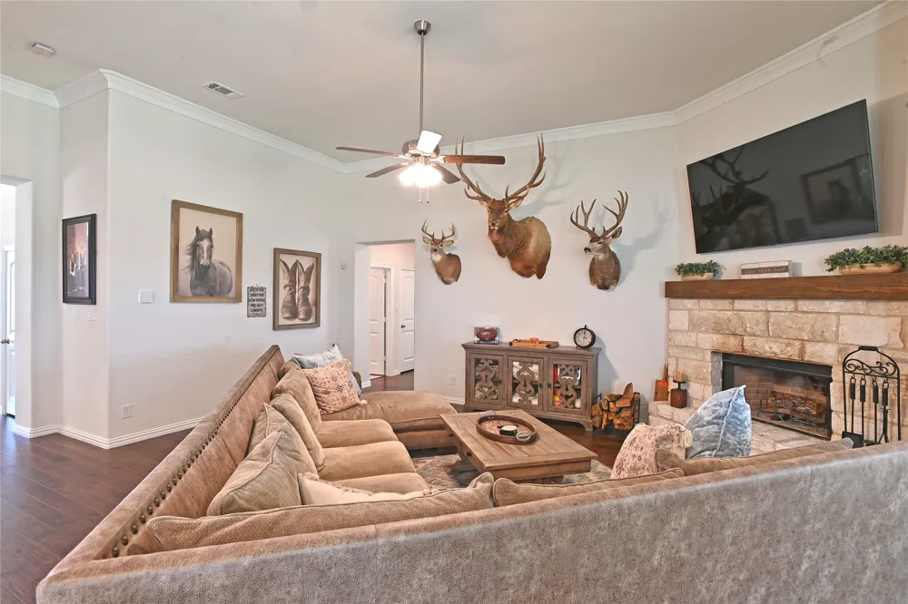 7409 Autumn Grove Lane Ponder, TX 76259
