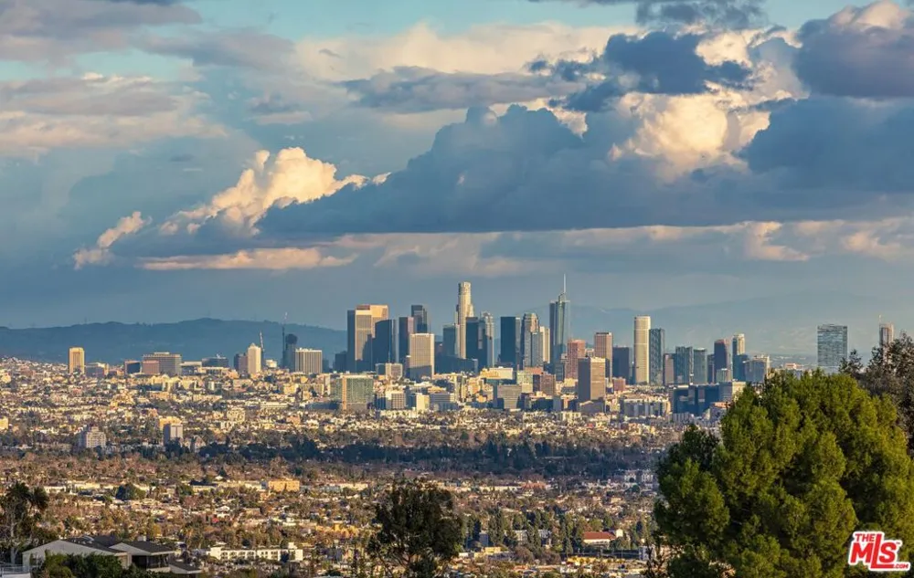 9364 Beverly Crest Drive Los Angeles, CA 90210