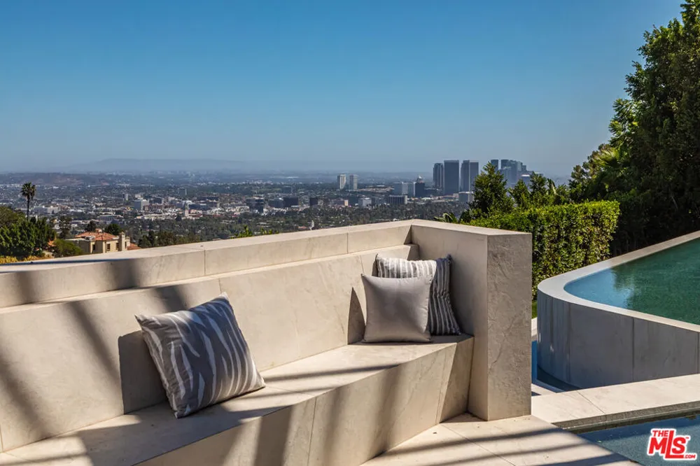 9364 Beverly Crest Drive Los Angeles, CA 90210