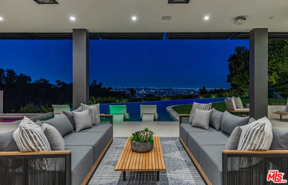 9364 Beverly Crest Drive Los Angeles, CA 90210