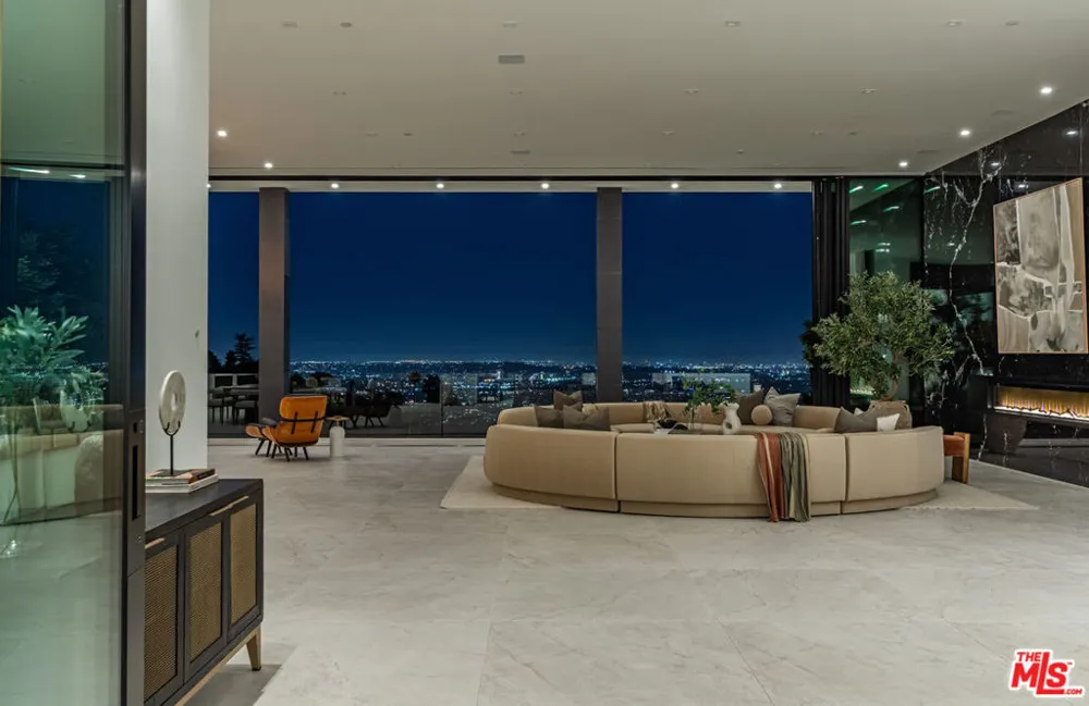 9364 Beverly Crest Drive Los Angeles, CA 90210