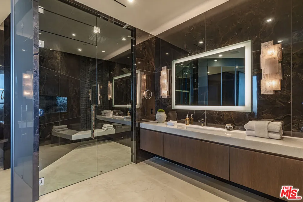 9364 Beverly Crest Drive Los Angeles, CA 90210