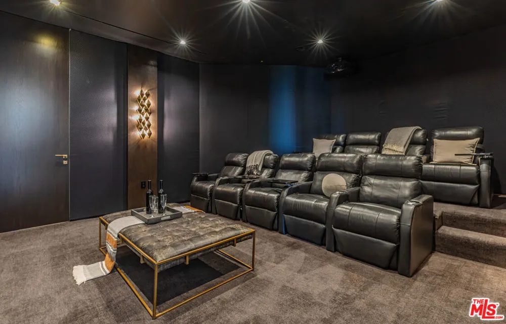 9364 Beverly Crest Drive Los Angeles, CA 90210