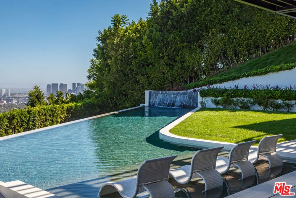 9364 Beverly Crest Drive Los Angeles, CA 90210